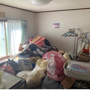 物置の片付作業の施工前