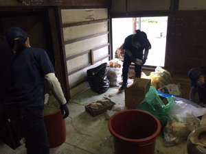 片付け作業(山梨県内)の施工前