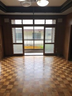 【4LDK】家財整理と消臭作業・廃車手続き代行:180,000円の施工後