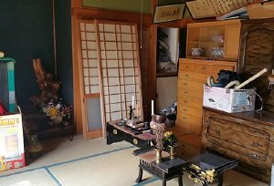 一戸建ての整理、仏壇供養と永代供養【税別320,000円】の施工前