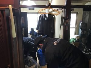 松戸市の家財整理:高層団地のような階段作業でもお任せください。の施工前