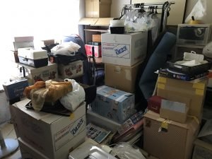 美浜区でのご遺品整理:近隣の住民の方への配慮して作業させていただきます。の施工前