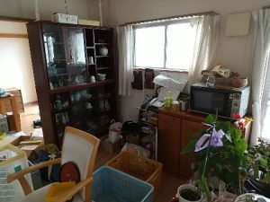 【買取有り】施設入居に伴う家財整理 : 市営住宅の施工前