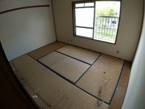 原状回復のための不用品回収作業 : 市営住宅の施工後