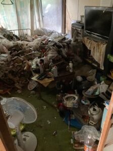 【4DK】ゴミ屋敷を素早く片付けましたの施工前