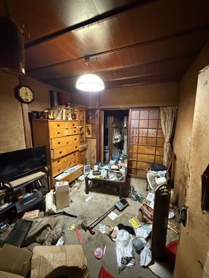 6LDK・旧家+蔵と母屋のゴミ屋敷片付けの施工前
