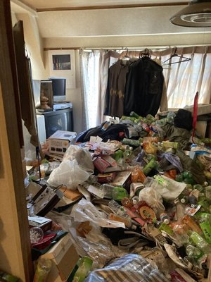 【1K】孤独死現場の清掃・片付け(¥698,000)の施工前