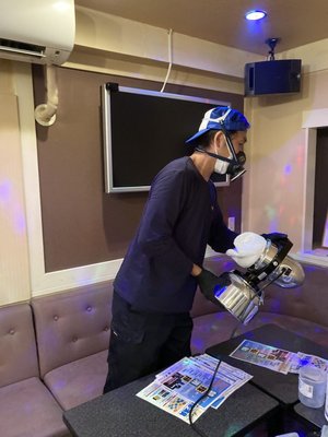 スナックの店舗内の除菌、滅菌作業(¥159,000)の施工前