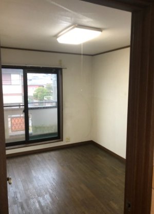 【一軒家の2階部分】3名 / 5時間での作業の施工後