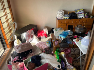 お引越しに伴う不用品回収作業の施工前