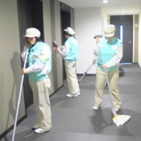 清掃・廃棄物処理のプロが担当し、お見積りから作業完了まで一社で完結できます。